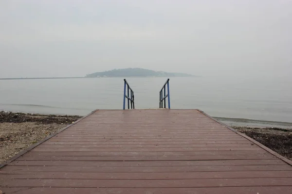 Chodnik Drewniany Plaży Zdjęcie Chodniku Drewniane Beach — Zdjęcie stockowe