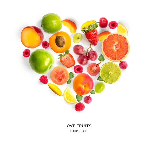 Divers fruits en forme de cœur — Photo