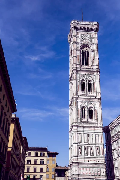 Башня Cattedrale di Santa Maria del Fiore (Католическая церковь) — стоковое фото
