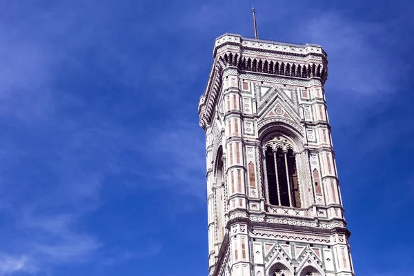 Башня Cattedrale di Santa Maria del Fiore (Католическая церковь) — стоковое фото