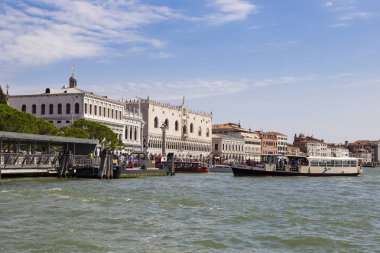 Venedik konumlar: San Marco Meydanı denizden görünümünü. Venedik, İtalya 2017-08-22 