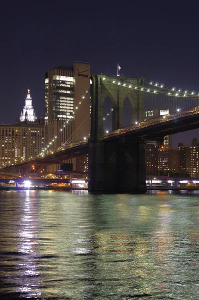 Ночной Бруклинский Мост — стоковое фото