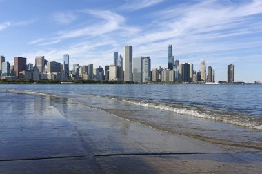 Chicago Skyline Panorama Michigan Gölü 'nün karşısında