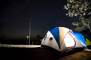 Gece kamp çadırı