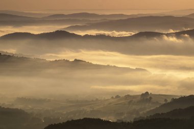 Beskid Wyspowy Dağları - Polonya Karpatları 