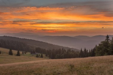 Beskid Zywiecki dağlar - Polonya Karpatlar 