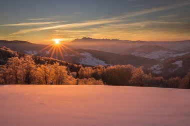 Beskid Sadecki dağlar - Polonya Karpatlar 