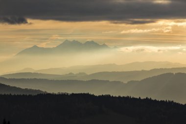 Beskid Sadecki dağlar - Polonya Karpatlar