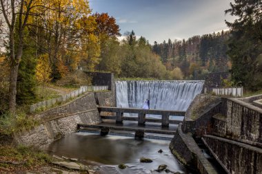 Beskid Slaski dağlar - Polonya Karpatlar - şelale Wisla