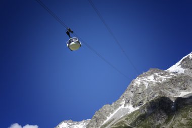 Teleferik Skyway Monte Bianco Mont Blanc, İtalyan tarafında başlamak--dan Entreves Punta Helbronner 3466 mt, Aosta Vadisi bölgesinin İtalya,.