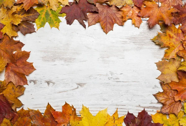 Cadre Automne Avec Feuilles Érable Soufflantes Sur Fond Vintage — Photo