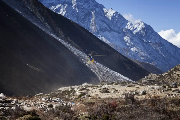Himalayas Nepal Cirka November 2017 헬리콥터 — 스톡 사진