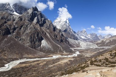Everest 'e kadar, Khumbu Vadisi, Sagarmatha Ulusal Parkı, Nepal Himalayaları.