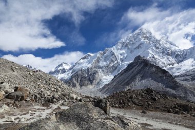 Everest 'e kadar, Khumbu Vadisi, Sagarmatha Ulusal Parkı, Nepal Himalayaları.
