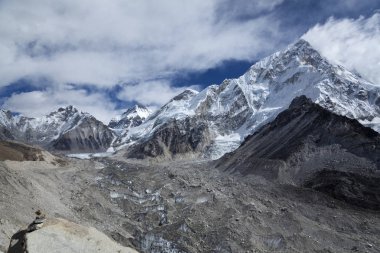 Everest 'e kadar, Khumbu Vadisi, Sagarmatha Ulusal Parkı, Nepal Himalayaları.