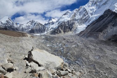 Everest 'e kadar, Khumbu Vadisi, Sagarmatha Ulusal Parkı, Nepal Himalayaları.