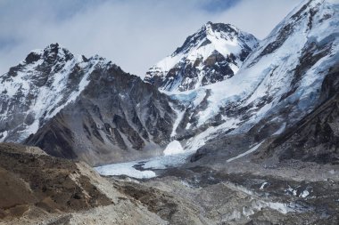 Everest 'e kadar, Khumbu Vadisi, Sagarmatha Ulusal Parkı, Nepal Himalayaları.