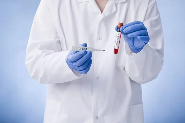 Corona Virus Lab Scientist Hold Blood Test New Epidemic Coronavirus — Stock Photo, Image