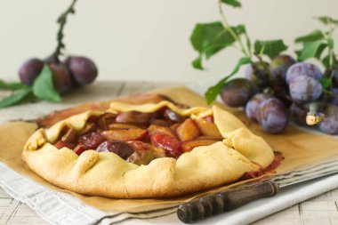 Erik Galette'ye Mısır unu ile. Rustik tarzı, seçici odak.