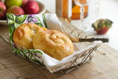 Vertuta, geleneksel Romanya, Moldova veya süzme peynir ve dereotu ile Balkan pasta.