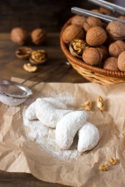 Vanilkipferl - vanilya Hilal, geleneksel Noel kurabiyeleri Almanya, Avusturya, Çek Cumhuriyeti. Ev yapımı kurabiye.