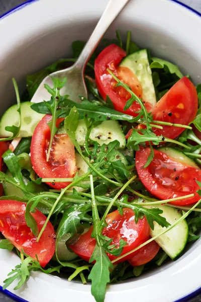 Salad Arugula Tomatoes Cucumbers Lemon Sauce Selective Focus — Stock Photo, Image