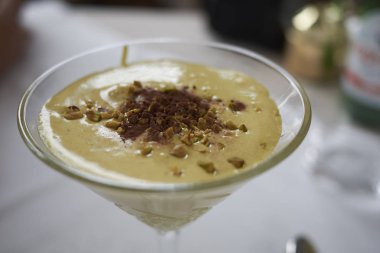 Tiramisu pasta bir cam