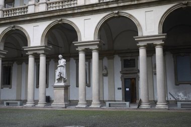 Milan, İtalya - 17 Ekim 2019: Accademia di Brera Avlusu
