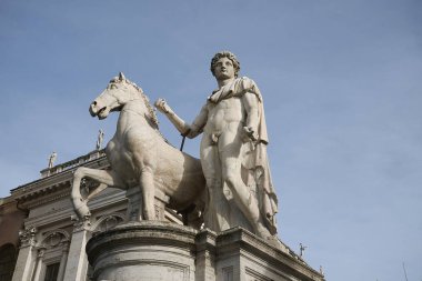 Roma, İtalya - 3 Şubat 2020: Capitoline Hill Cordonata Heykeli