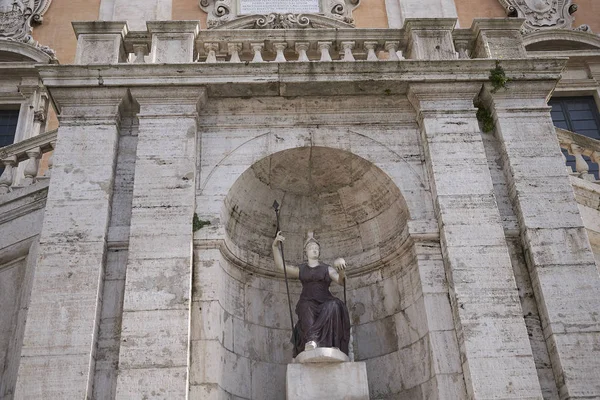 Rom Italien Februari 2020 Utsikt Över Minerva Statyn Framför Palazzo — Stockfoto