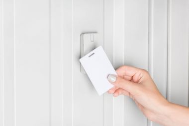 Elektronik kapı kilit