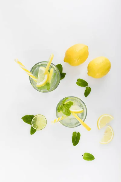 Limonadas cítricas refrescantes — Fotografia de Stock