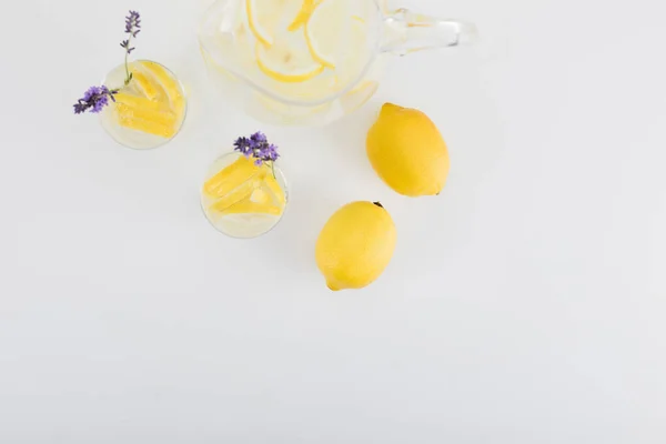 Fresh citrus drinks with lavender — Stock Photo, Image