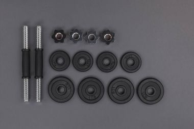 Metal barbell ve ağırlık