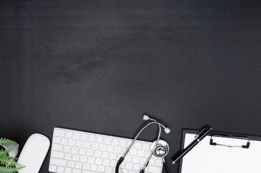 Ofis, banka donatımı ve stetoskop