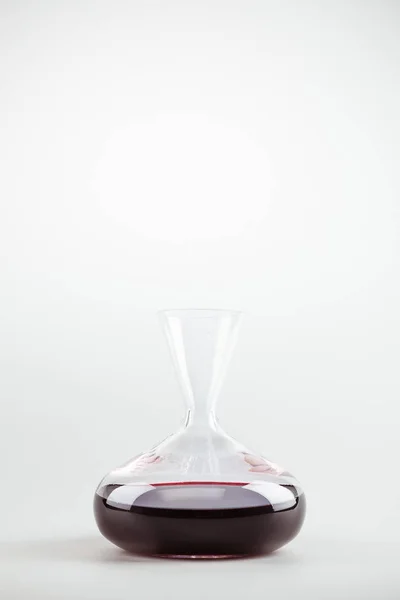 Red wine in decanter — Stock Photo, Image