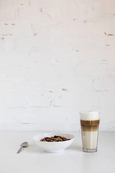 Vaso de café y cereales — Foto de Stock