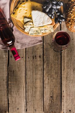 red wine, bread, and cheese   clipart