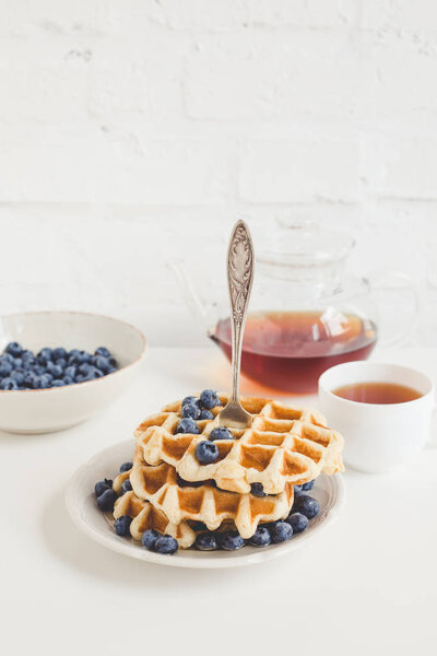 waffles with blueberries and tea