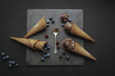 chocolate ice cream with blueberries clipart