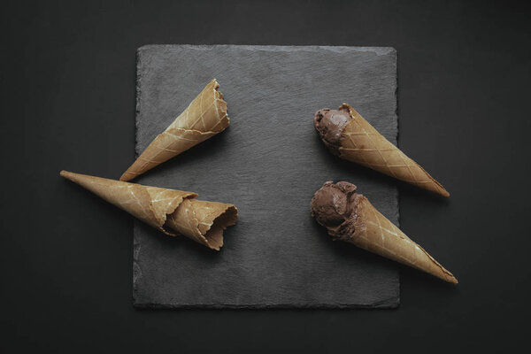 Вкусное шоколадное мороженое
