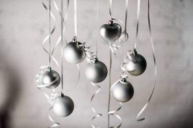 parlayan Noel oyuncaklar