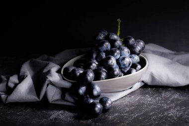 ripe grapes in bowl clipart