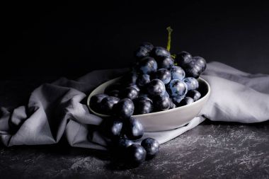 ripe grapes in bowl clipart