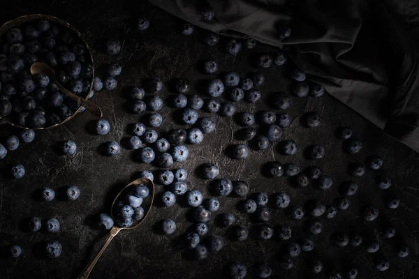 Blueberries and vintage cutlery — Stock Photo, Image
