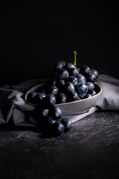 ripe grapes in bowl