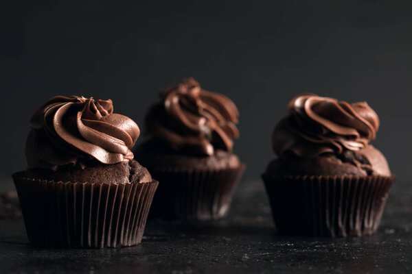 chocolate cupcakes