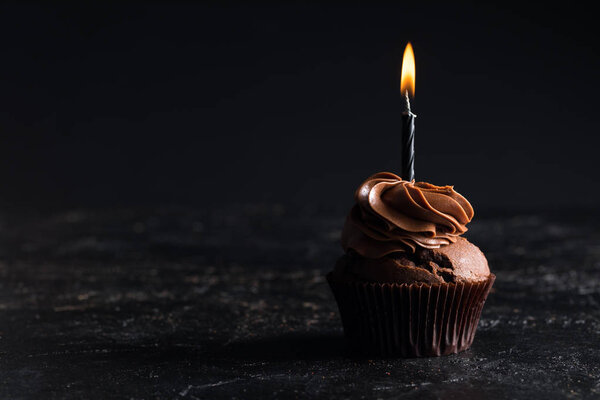 Cupcake con vela — Foto de Stock