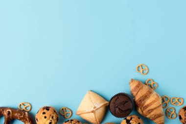 çeşitli ev yapımı pasta