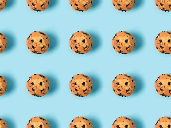 Cupcakes with raisins — Stock Photo, Image